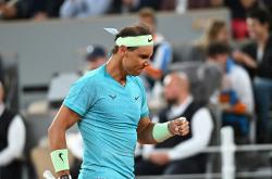 包含纳达尔连续七场比赛得分超过大胜，法国队挑战极限！的词条