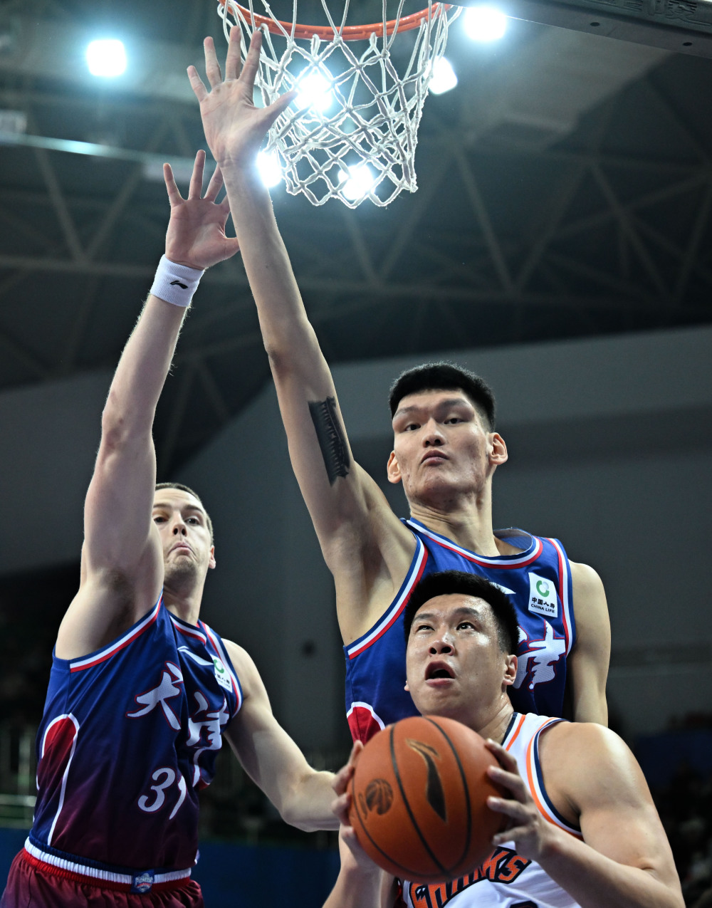 赛后上海久事备战CBA常规赛，豪取连胜细节流出，引发热议，数据层面出现新趋势的简单介绍